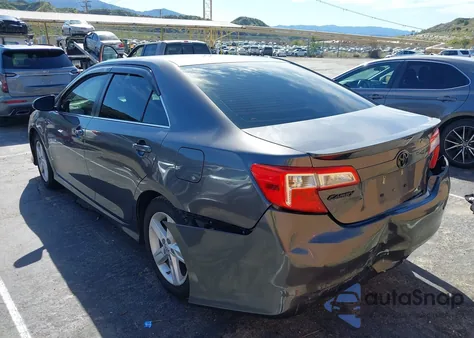 2014 Toyota Camry Se z USA, uszkodzony, nr VIN 4T1BF1FKXEU856617